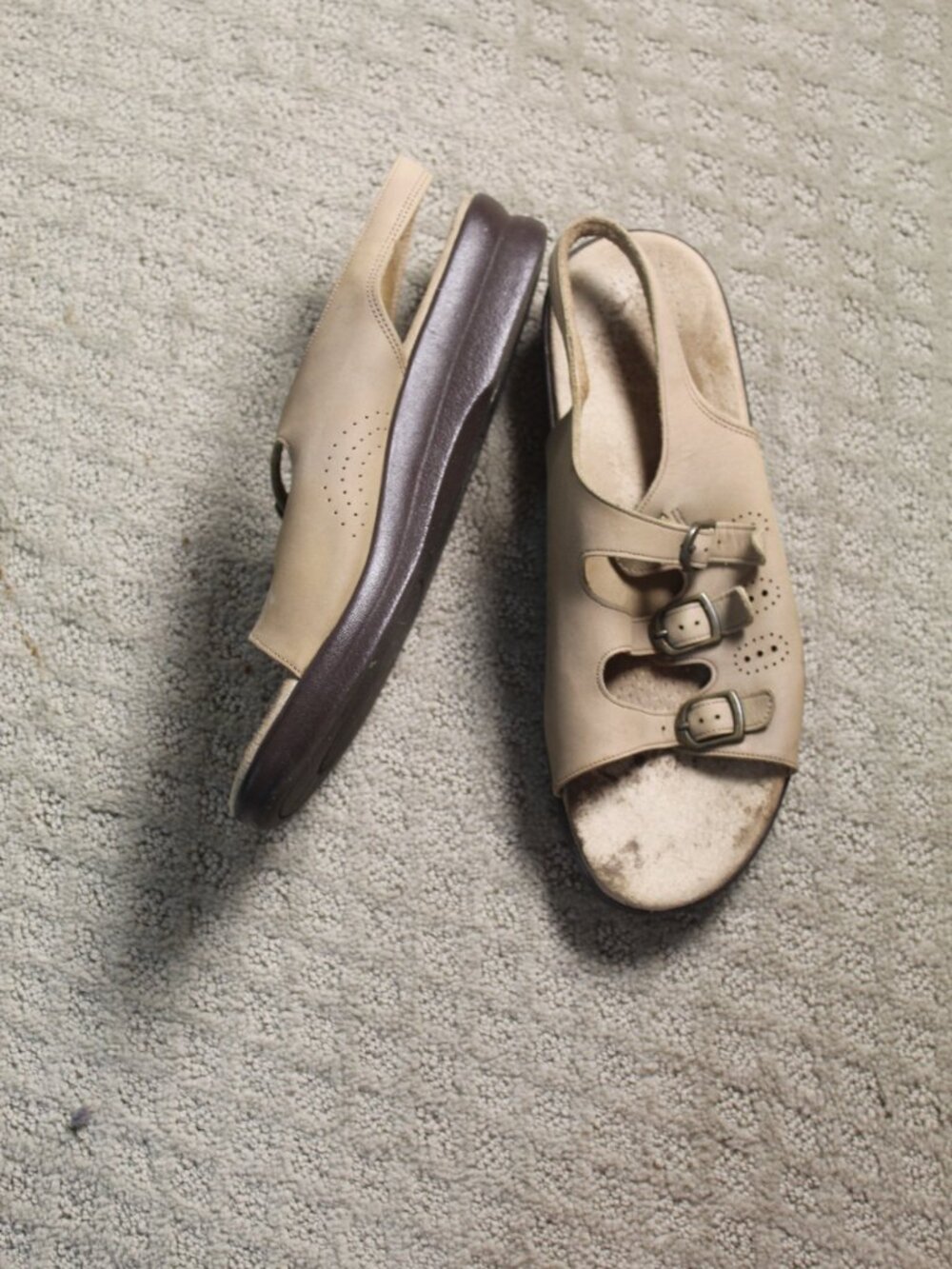 SAS Size 10.5M Tripad Comfort Taupe 3 Buckle Sandals